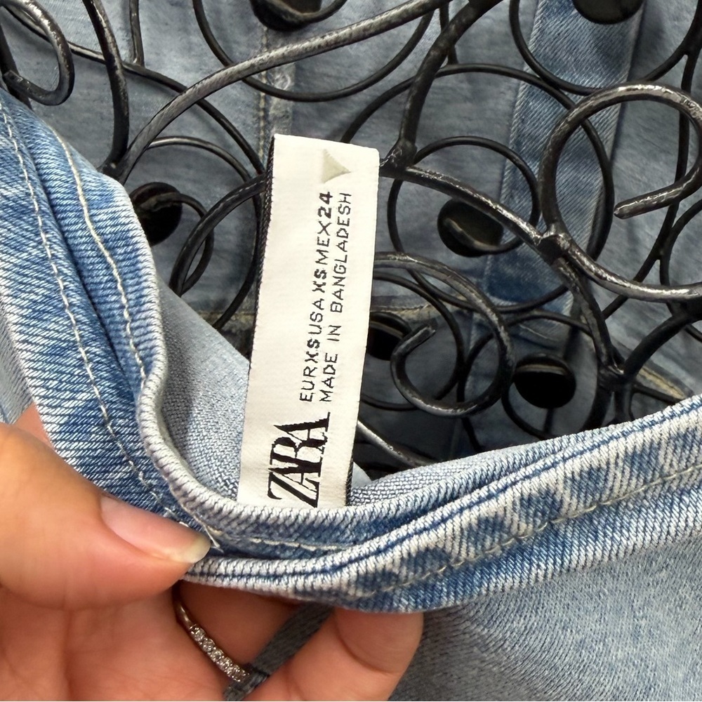 Zara light denim button down dress size XS - Picture 6 of 7